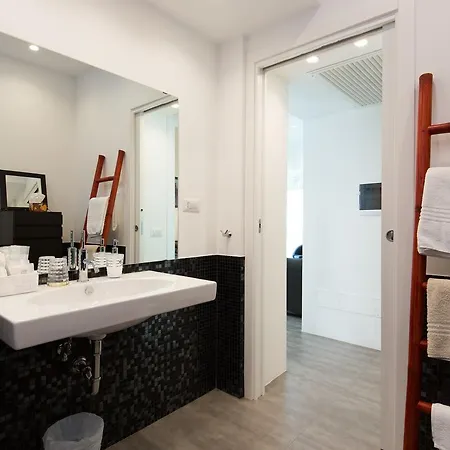 Niclas Luxury Eur Rome