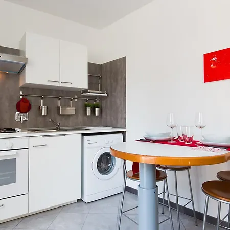 Niclas Luxury Eur * Rome